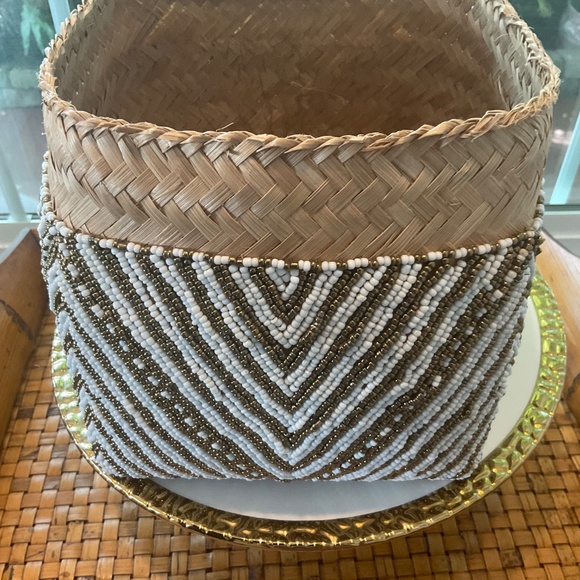 Beautiful Large Beaded Offering Basket With Cover - Picture 6 of 9